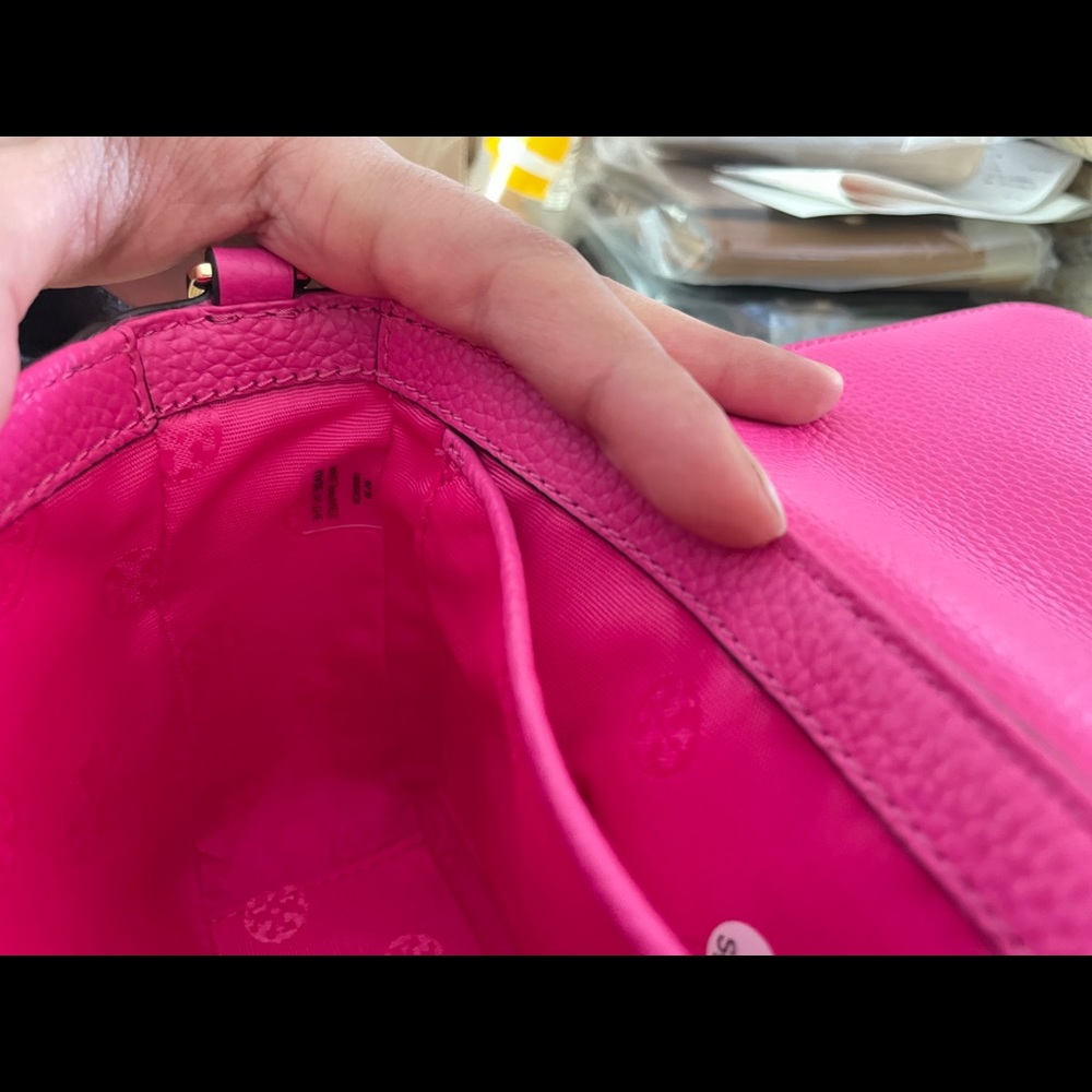 HP💝 New Tory Burch 💝 Carter Adjustable Shoulder - Picture 6 of 9